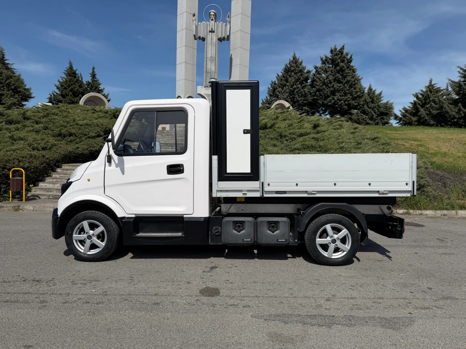 Други Друг Inzile / ELECTRIC / самосвал / , снимка 4 - Камиони - 54259720