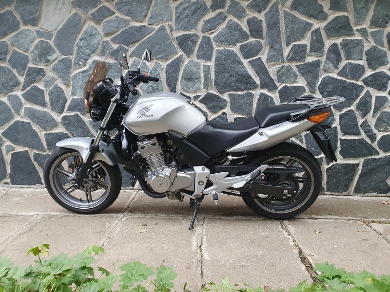 Honda Cbf 500cc Перфектен, снимка 7 - Мотоциклети и мототехника - 46355011