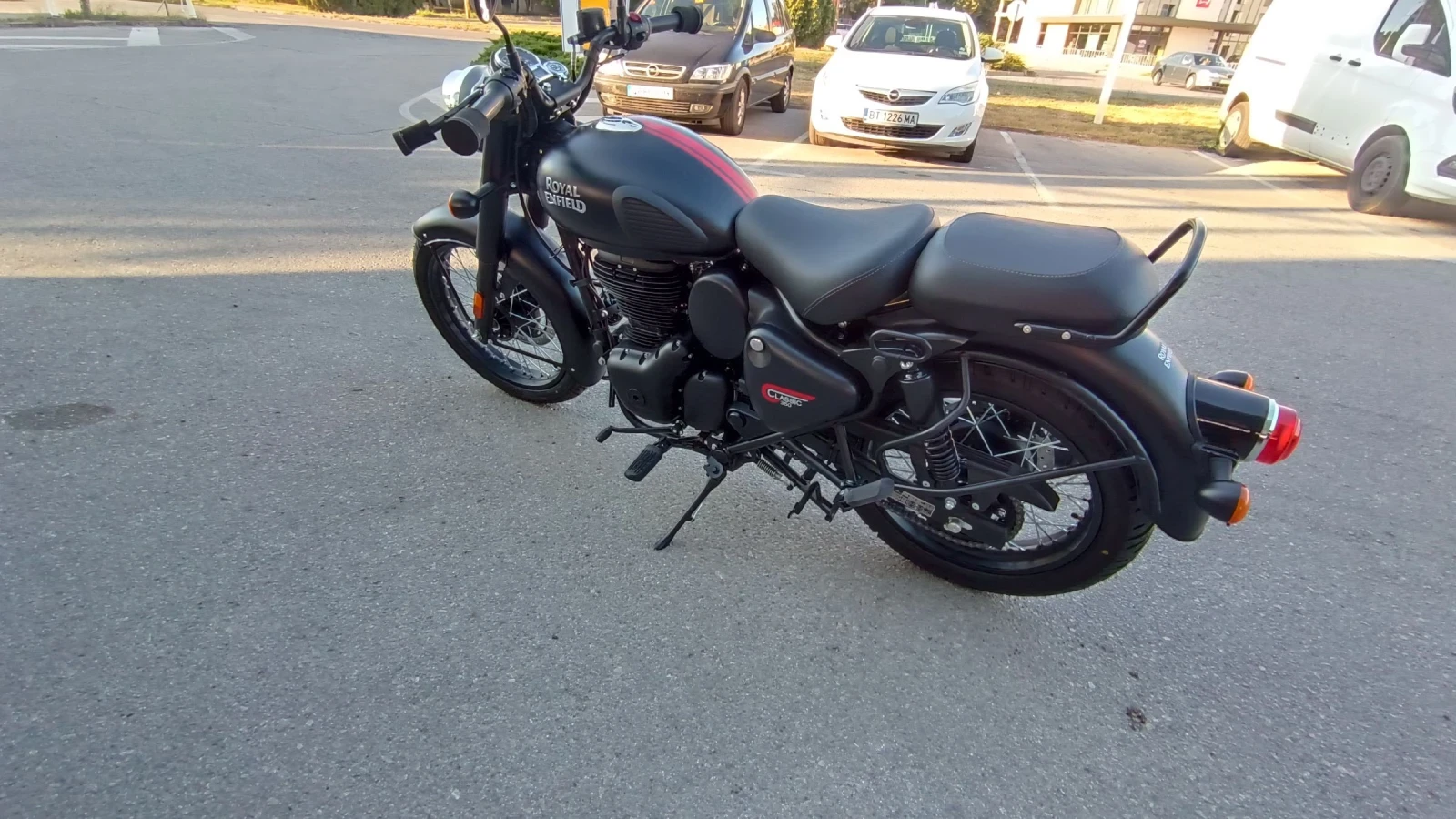 Royal Enfield Classic 350 Stealth Black | Mobile.bg   15