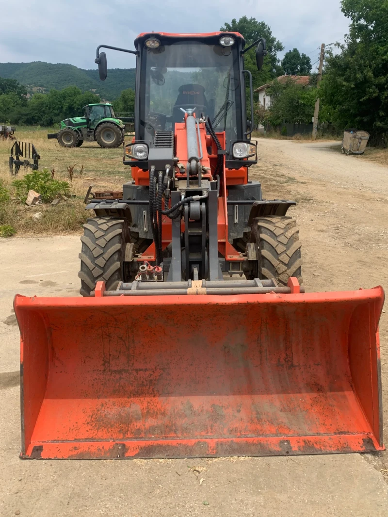 Телескопичен товарач EVERUN ER1500, снимка 4 - Селскостопанска техника - 52890458