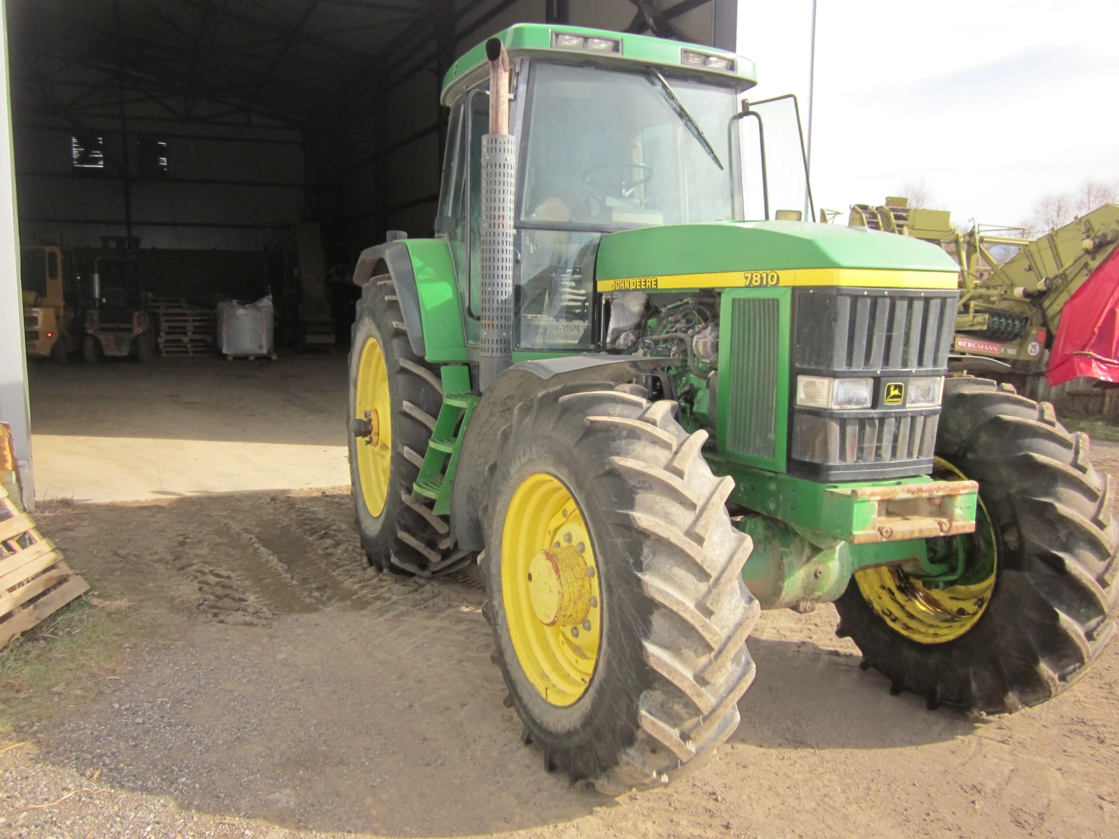 Трактор John Deere 7810, снимка 2 - Селскостопанска техника - 53661504