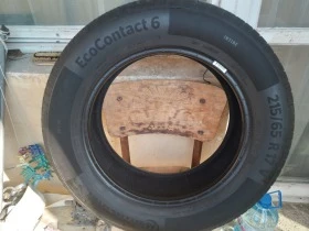 Гуми Летни 215/65R17, снимка 1 - Гуми и джанти - 42095049