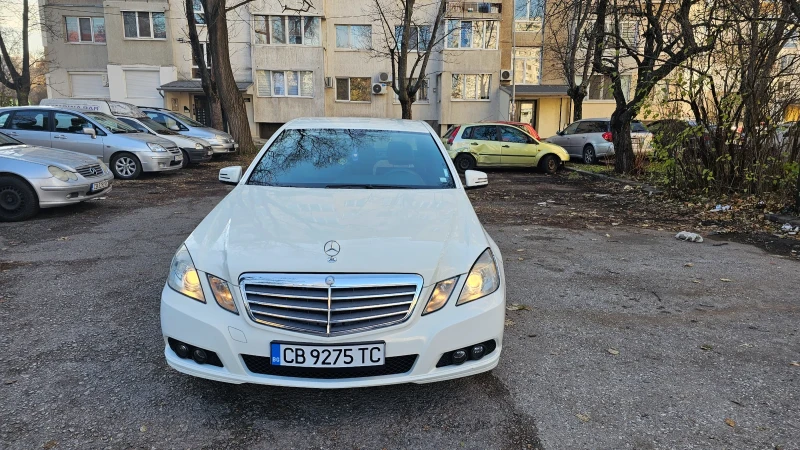 Mercedes-Benz E 200, снимка 3 - Автомобили и джипове - 48116319