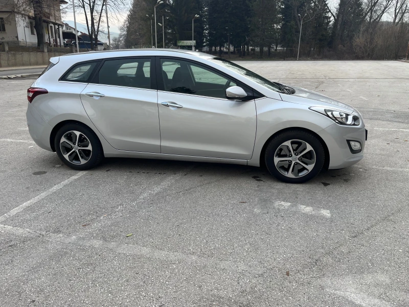 Hyundai I30 CRDi, снимка 3 - Автомобили и джипове - 48994178