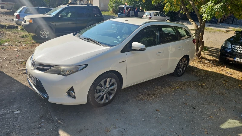 Toyota Auris 1.8i, снимка 5 - Автомобили и джипове - 52031988