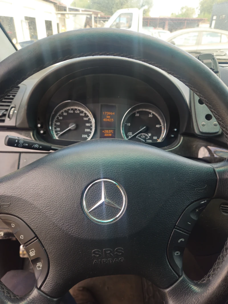 Mercedes-Benz Viano 3.0cdi, снимка 6 - Автомобили и джипове - 52851377
