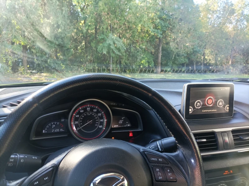 Mazda 3, снимка 9 - Автомобили и джипове - 52821422