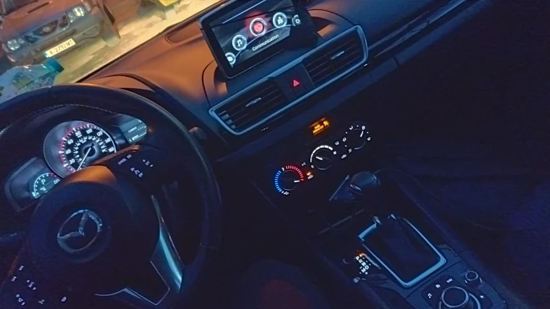 Mazda 3, снимка 6 - Автомобили и джипове - 52821422