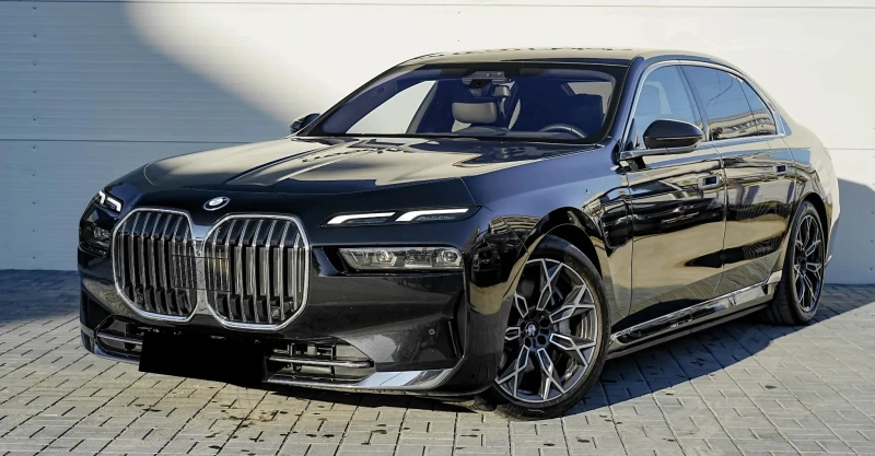 BMW 750 e xDrive, снимка 2 - Автомобили и джипове - 52480860