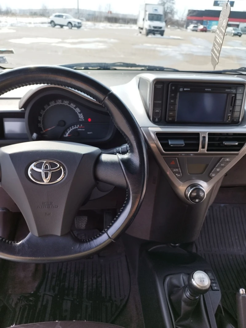 Toyota IQ 1.3-VVTI-97 к.с, снимка 13 - Автомобили и джипове - 53035334