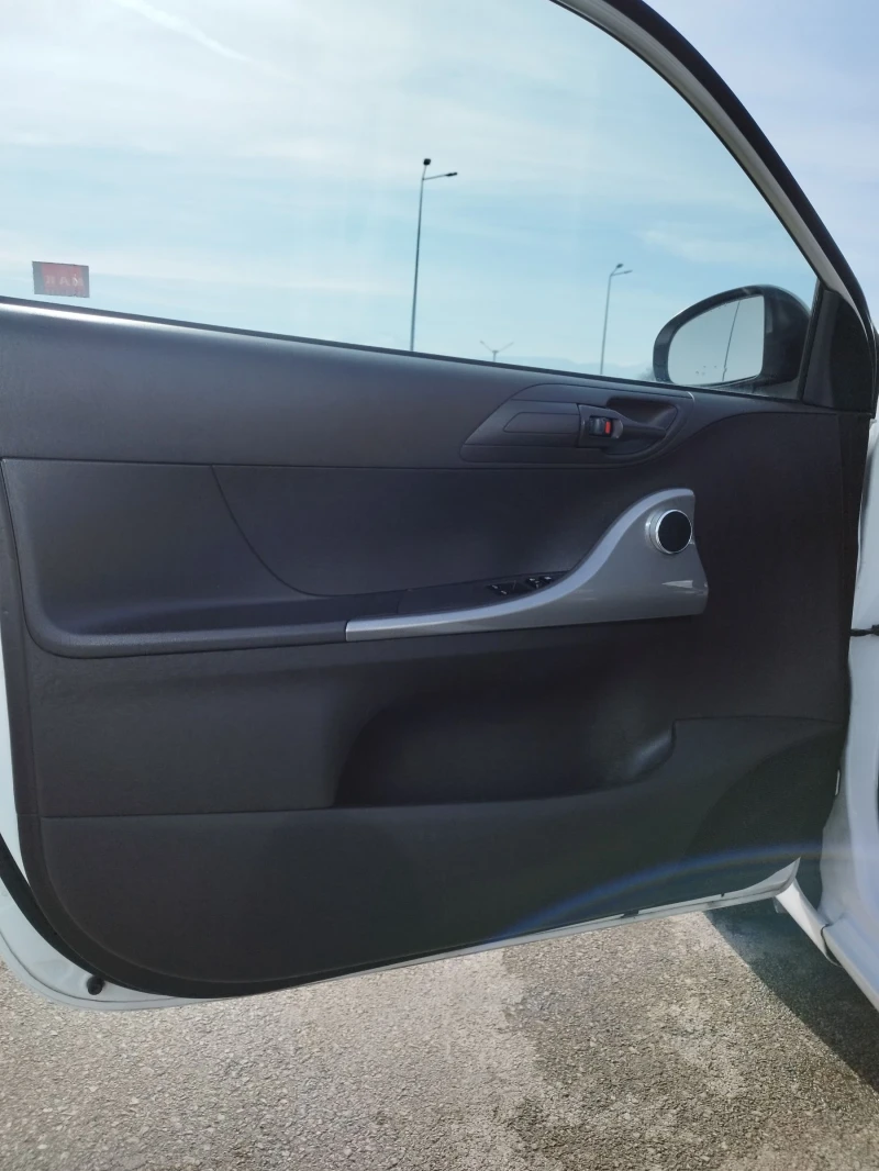 Toyota IQ 1.3-VVTI-97 к.с, снимка 14 - Автомобили и джипове - 53035334
