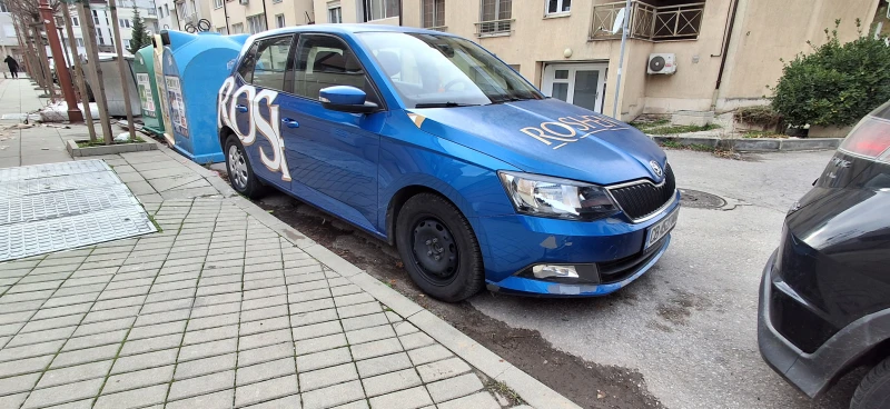 Skoda Fabia 1.0 MPI, снимка 2 - Автомобили и джипове - 53039873