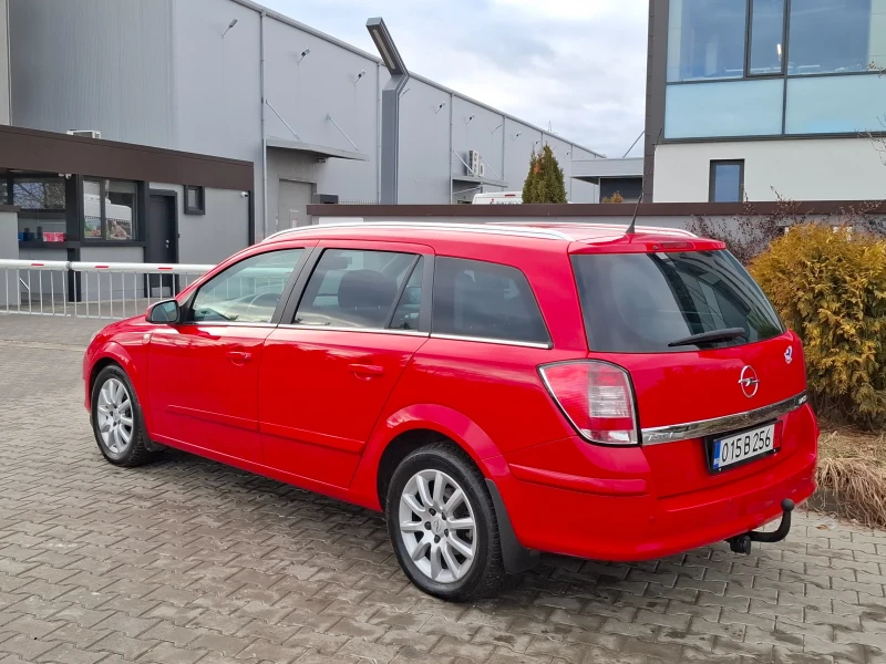 Opel Astra 1.7CDTI* (125кс)* FACELIFT* КОЖА* HOB BHOC* , снимка 6 - Автомобили и джипове - 53099961