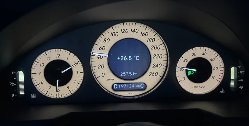 Mercedes-Benz E 200 COMPRESSOR W211 Avantgarde , снимка 9 - Автомобили и джипове - 53251294