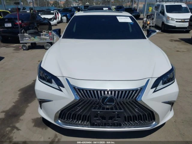 Lexus ES 250 - изображение 8
