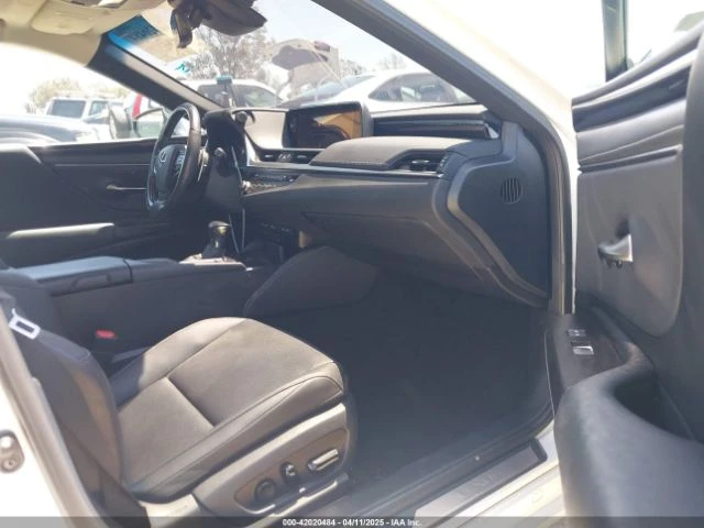 Lexus ES 250 - изображение 7