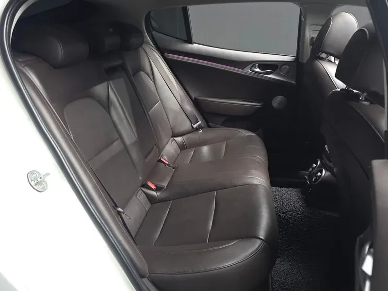 Kia Stinger 2.0 TURBO 2WD DREAM EDITION, снимка 11 - Автомобили и джипове - 55323239