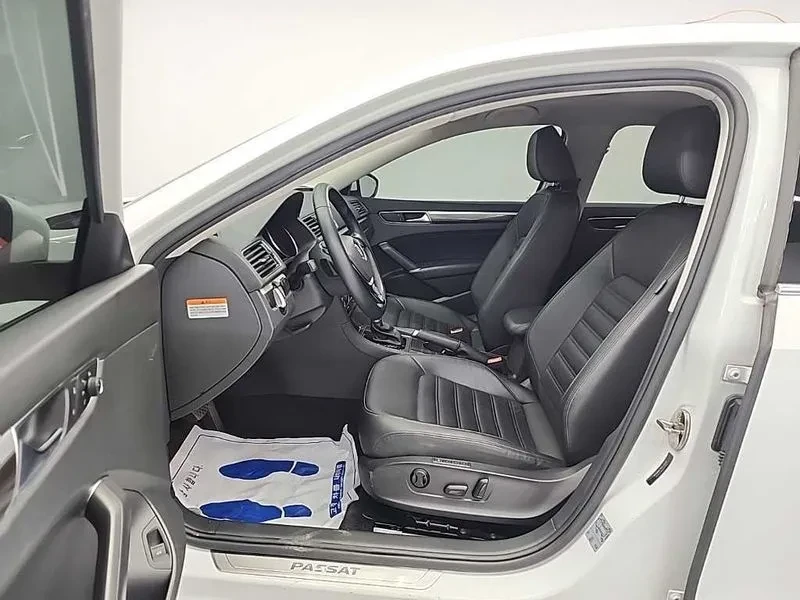 VW Passat 2.0 TSI - САМО 30% АВАНС, снимка 11 - Автомобили и джипове - 56267709