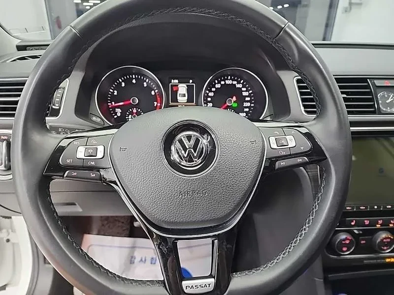 VW Passat 2.0 TSI - САМО 30% АВАНС, снимка 9 - Автомобили и джипове - 56267709