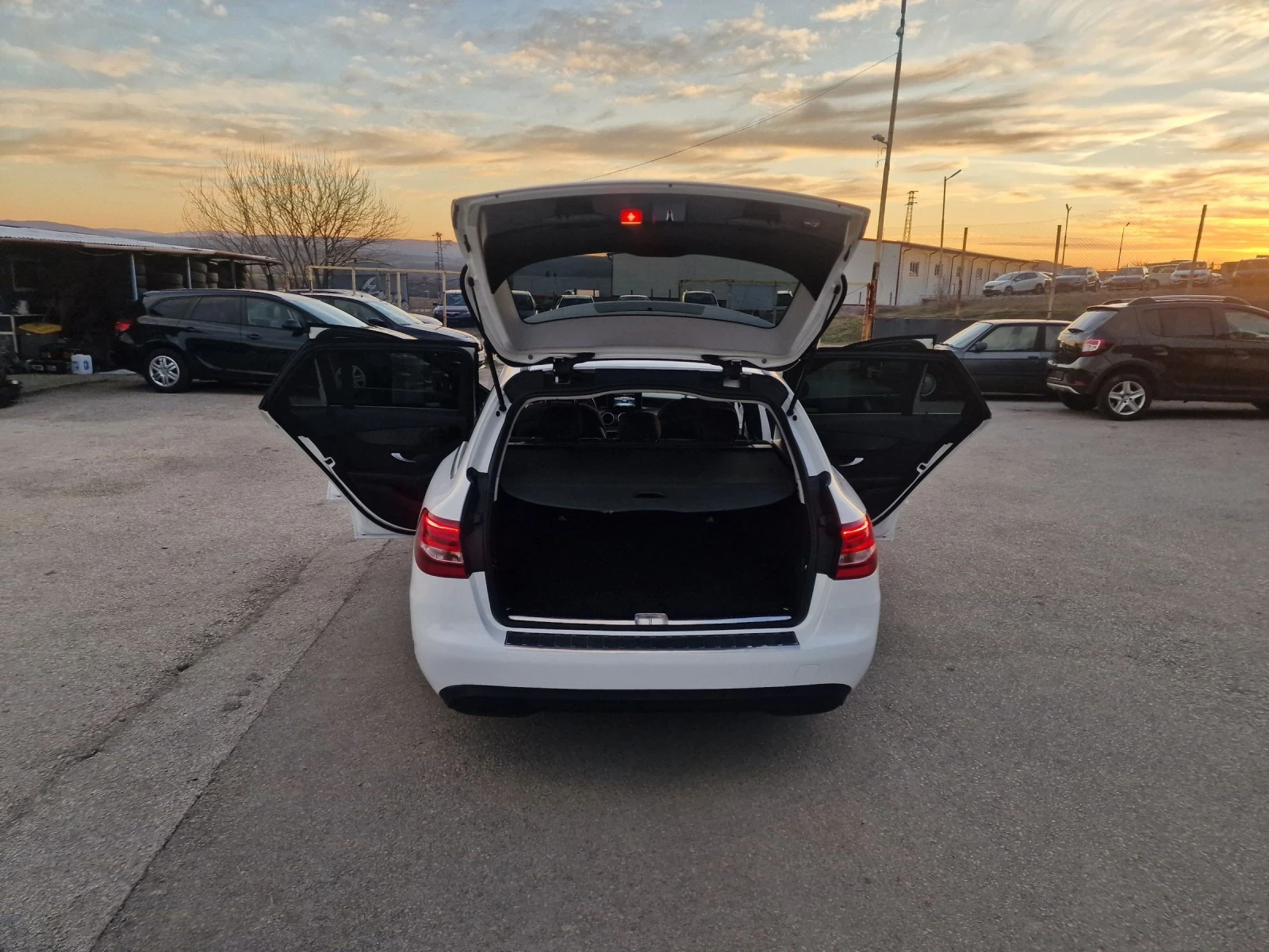 Mercedes-Benz C 180 1.6 CDI | Mobile.bg — изображение 16