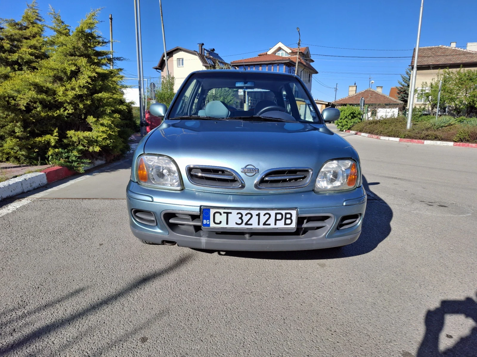 Nissan Micra 1.0 - изображение 2