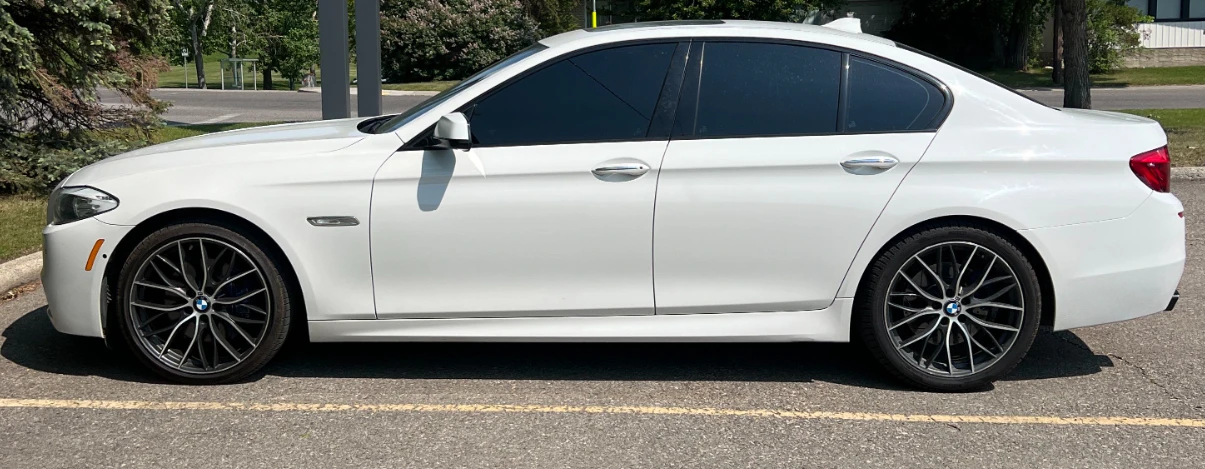 BMW 550 * XDRIVE * KEYLESS * CARFAX * АВТОКРЕДИТ - изображение 3