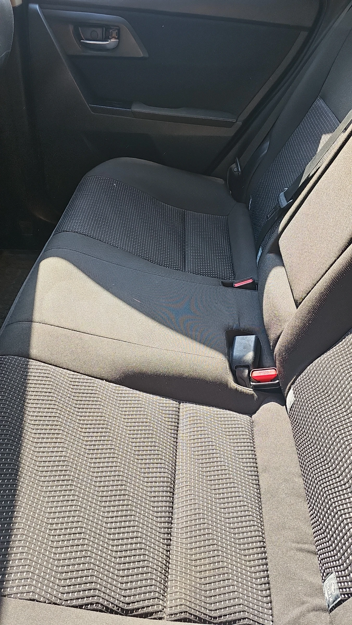 Toyota Auris 1.8i | Mobile.bg � ����������� 11