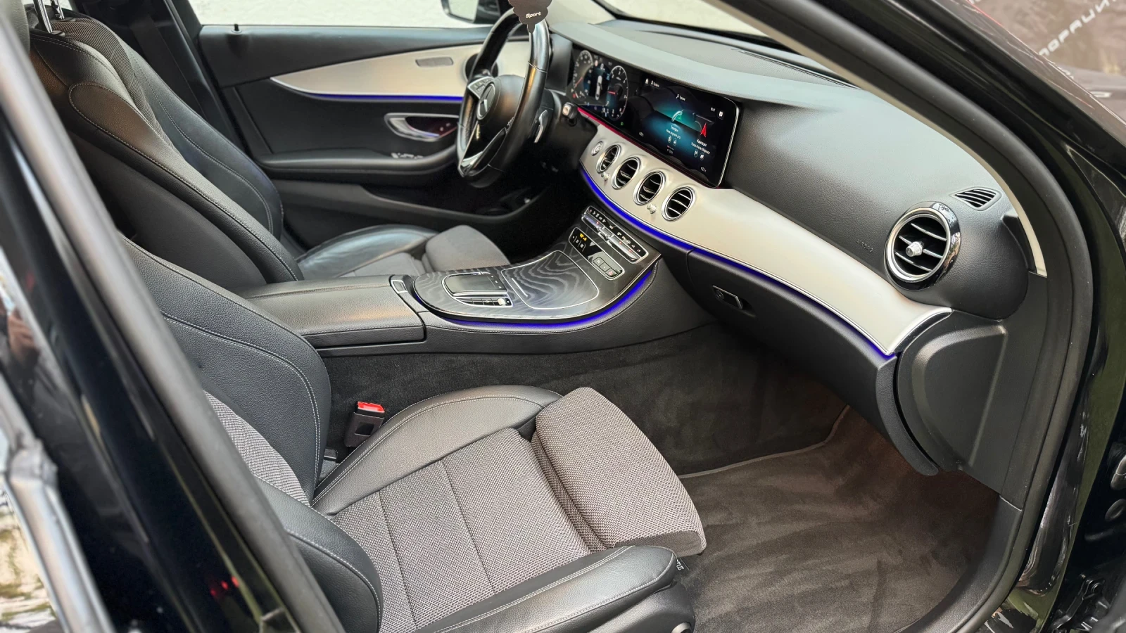 Mercedes-Benz E 220 * 4matic* AMG* ПЪЛНА СЕРВИЗНА ИСТОРИЯ* ОБСЛУЖЕНА*  | Mobile.bg — изображение 11
