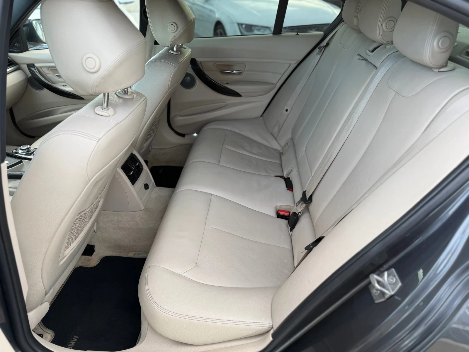 BMW 320 D* 2015* M Pacet* 170.000KM*  *  | Mobile.bg   16