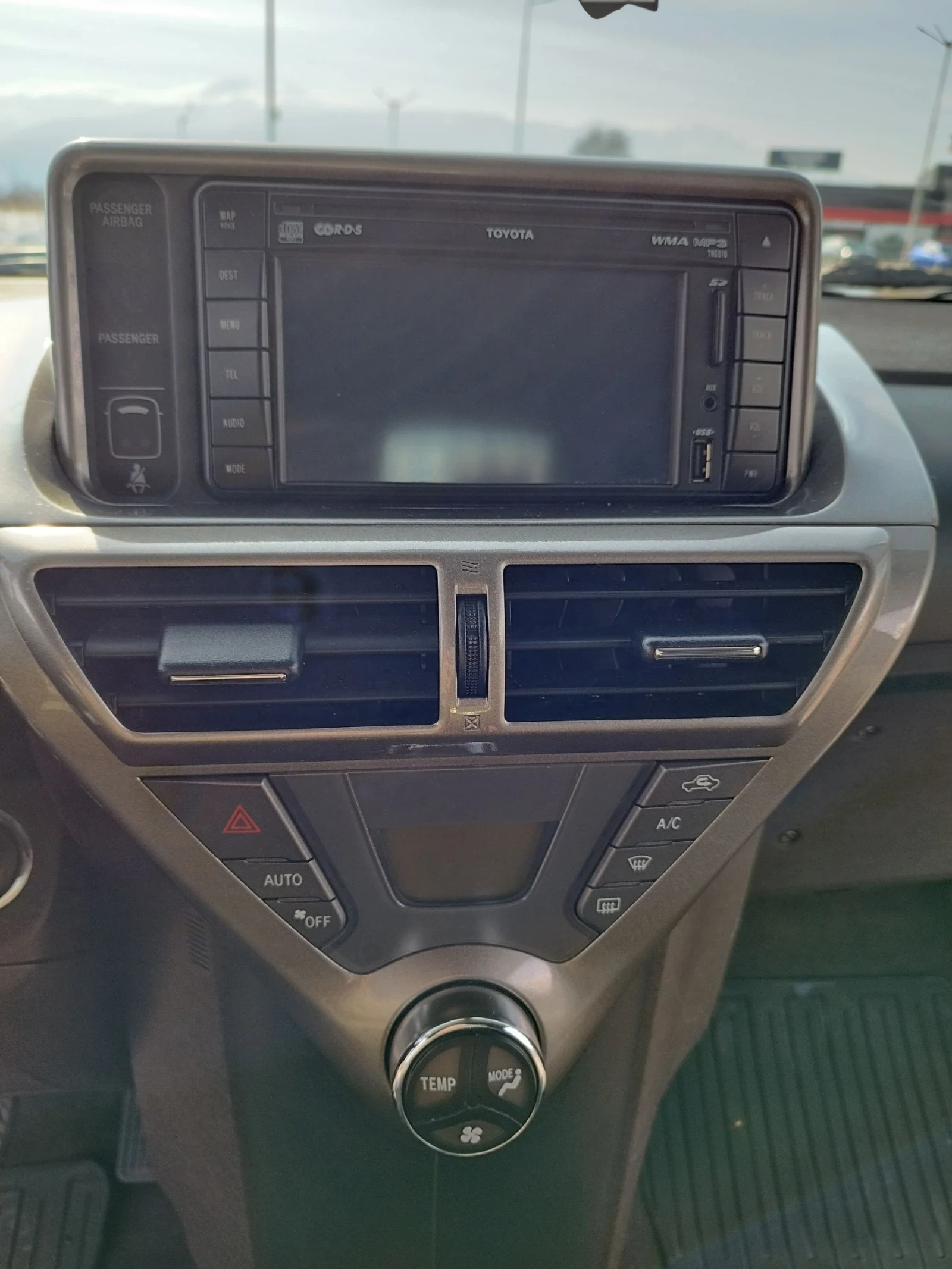 Toyota IQ 1.3-VVTI-97 �.� | Mobile.bg � ����������� 12