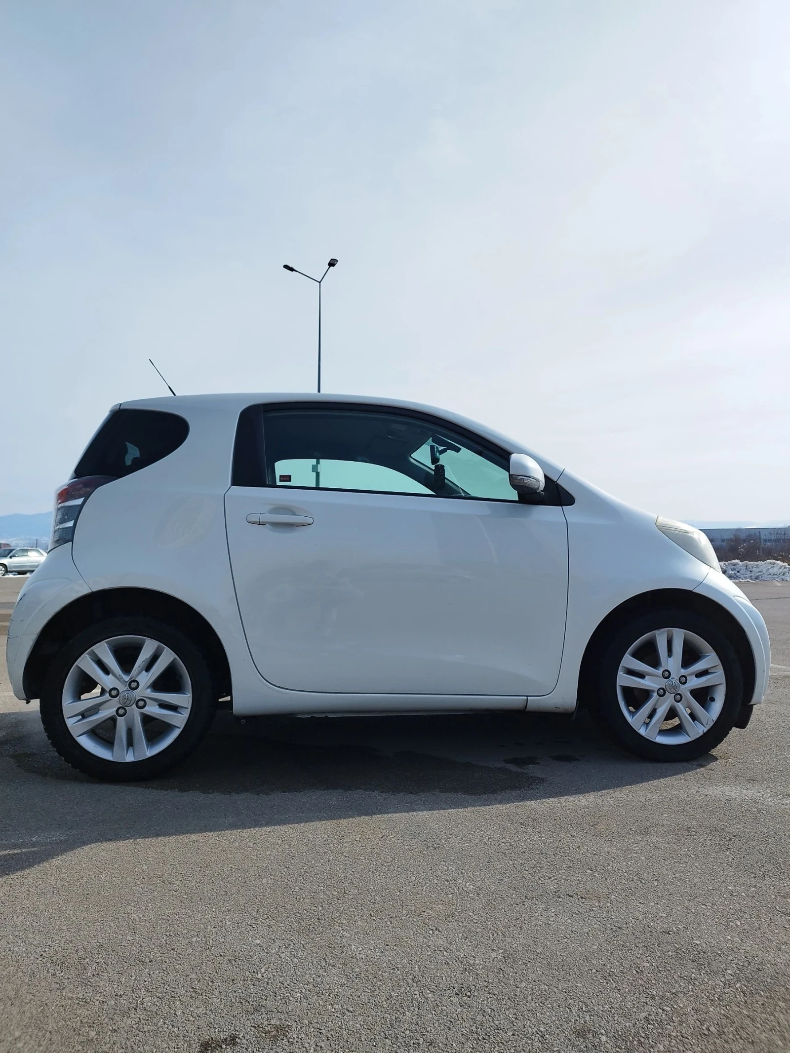 Toyota IQ 1.3-VVTI-97 �.� | Mobile.bg � ����������� 8