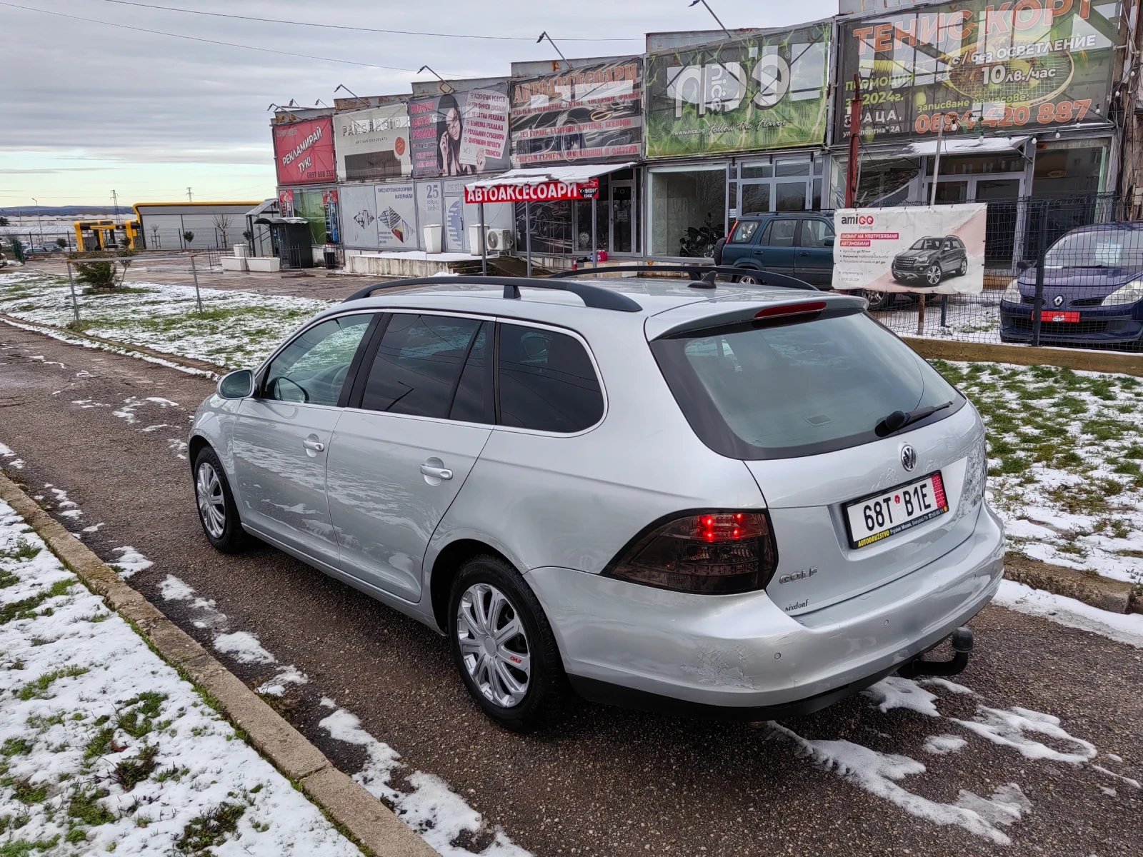 VW Golf 1.9tdi 105ps koja Navi - изображение 8