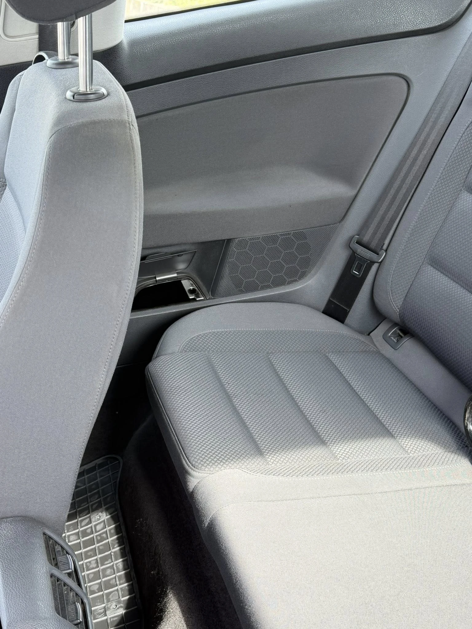 VW Golf 5, снимка 8 - Автомобили и джипове - 53966664