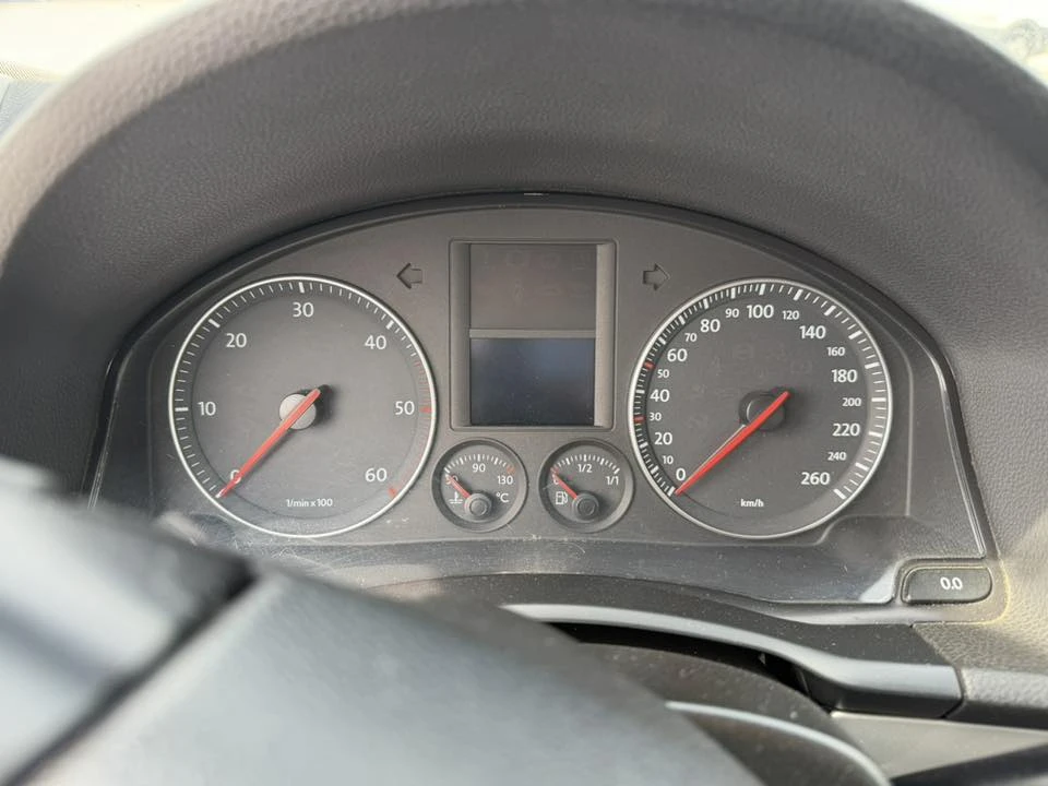 VW Golf 5, снимка 10 - Автомобили и джипове - 53966664