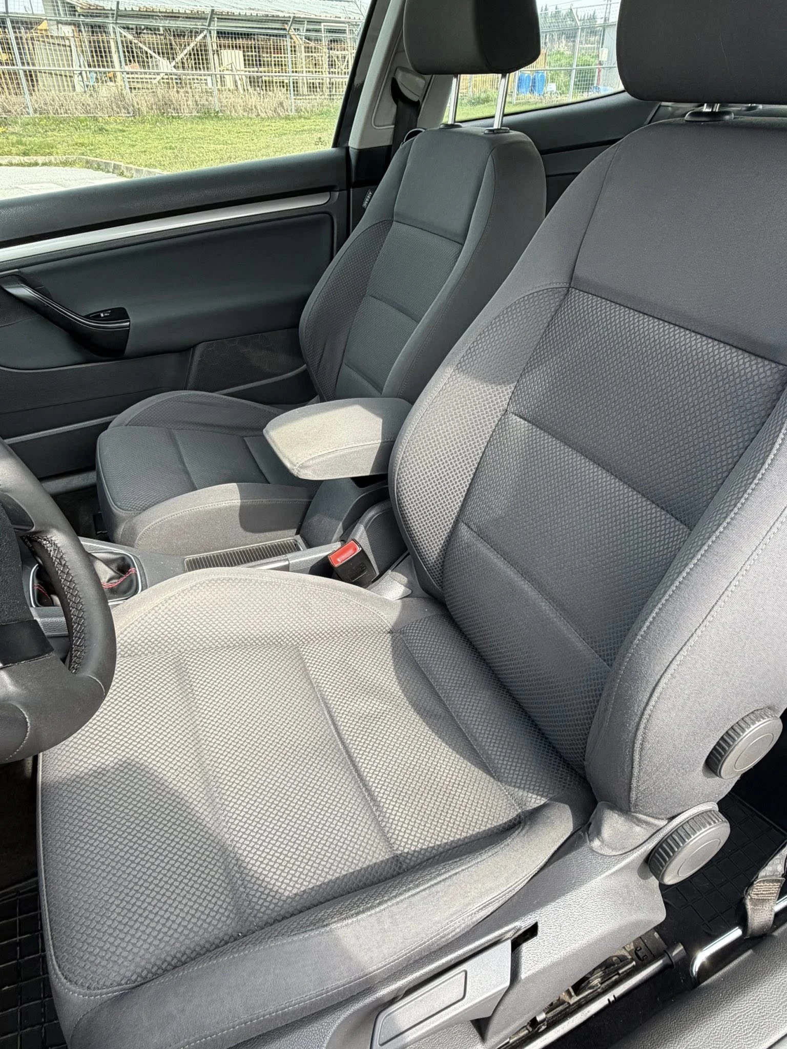 VW Golf 5, снимка 16 - Автомобили и джипове - 53966664