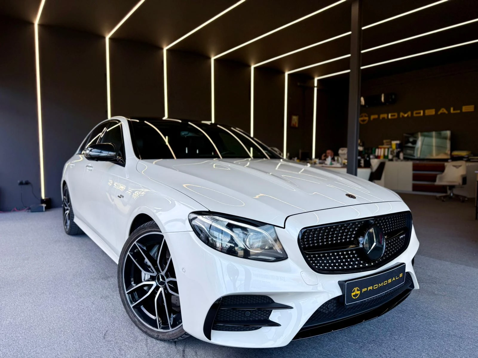 Mercedes-Benz E 53 AMG Burmester* Подгрев* Обдух* Pano* Лизинг