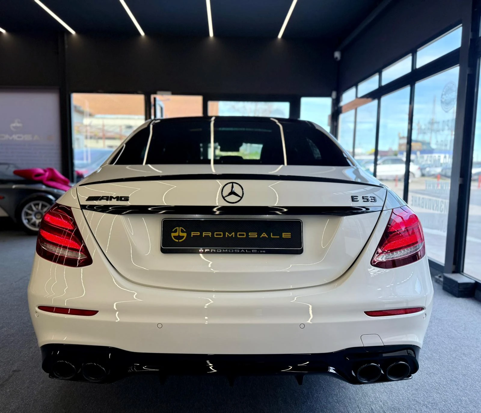 Mercedes-Benz E 53 AMG Burmester* Подгрев* Обдух* Pano* Лизинг, снимка 5 - Автомобили и джипове - 54346098