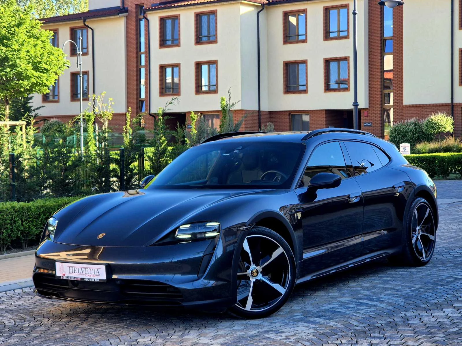 Porsche Taycan * 4 Cross Turismo* PANO* 360* BOSE* 