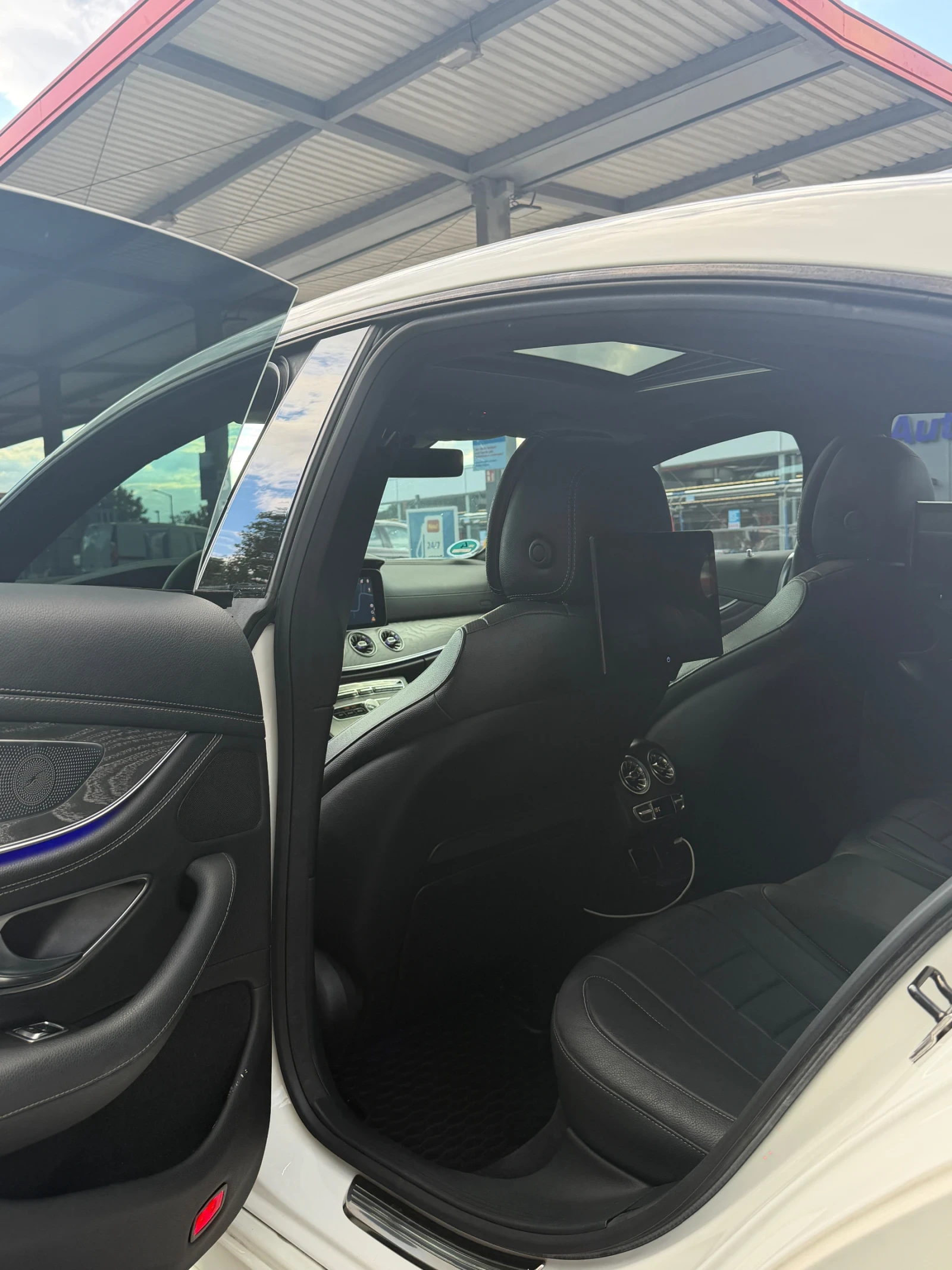 Mercedes-Benz CLS 400 CLS400D! 4MAT?C! GERMANY! SUNROOF! 360CAM!, снимка 11 - Автомобили и джипове - 55586999