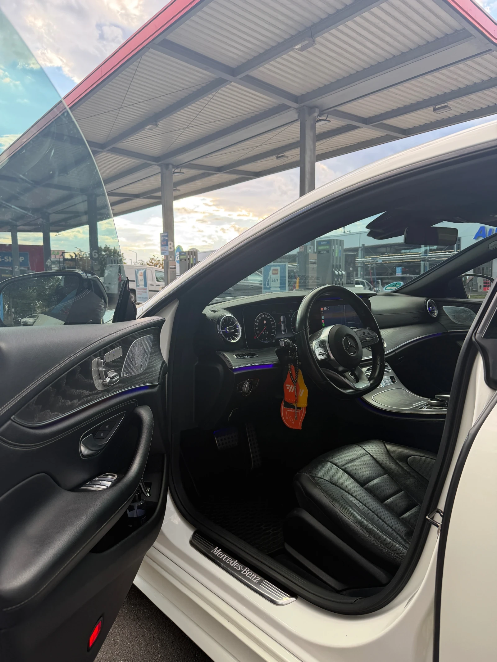 Mercedes-Benz CLS 400 CLS400D! 4MAT?C! GERMANY! SUNROOF! 360CAM!, снимка 9 - Автомобили и джипове - 55586999