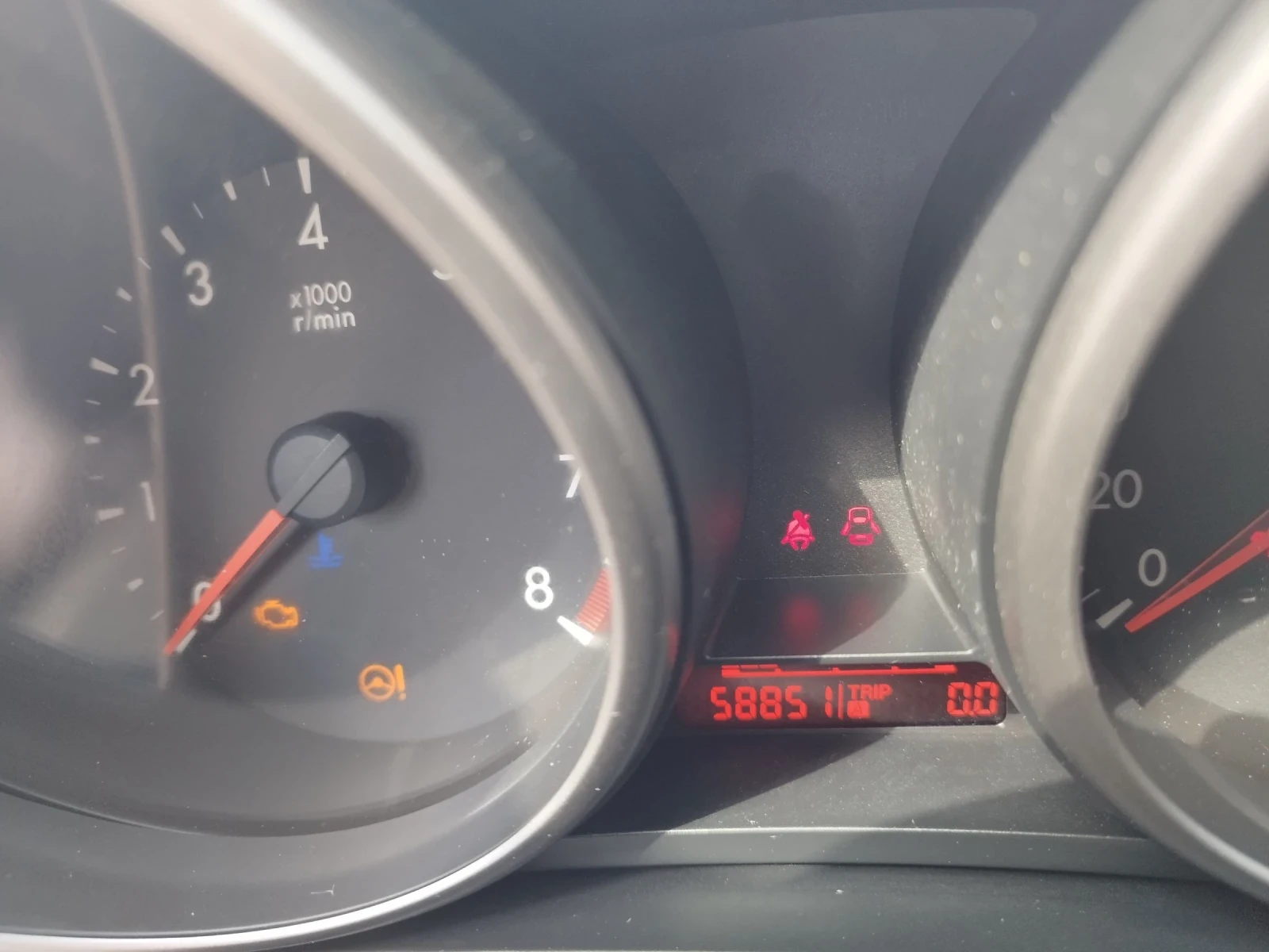 Mazda 3 1.6I-105kc, снимка 7 - Автомобили и джипове - 55036978