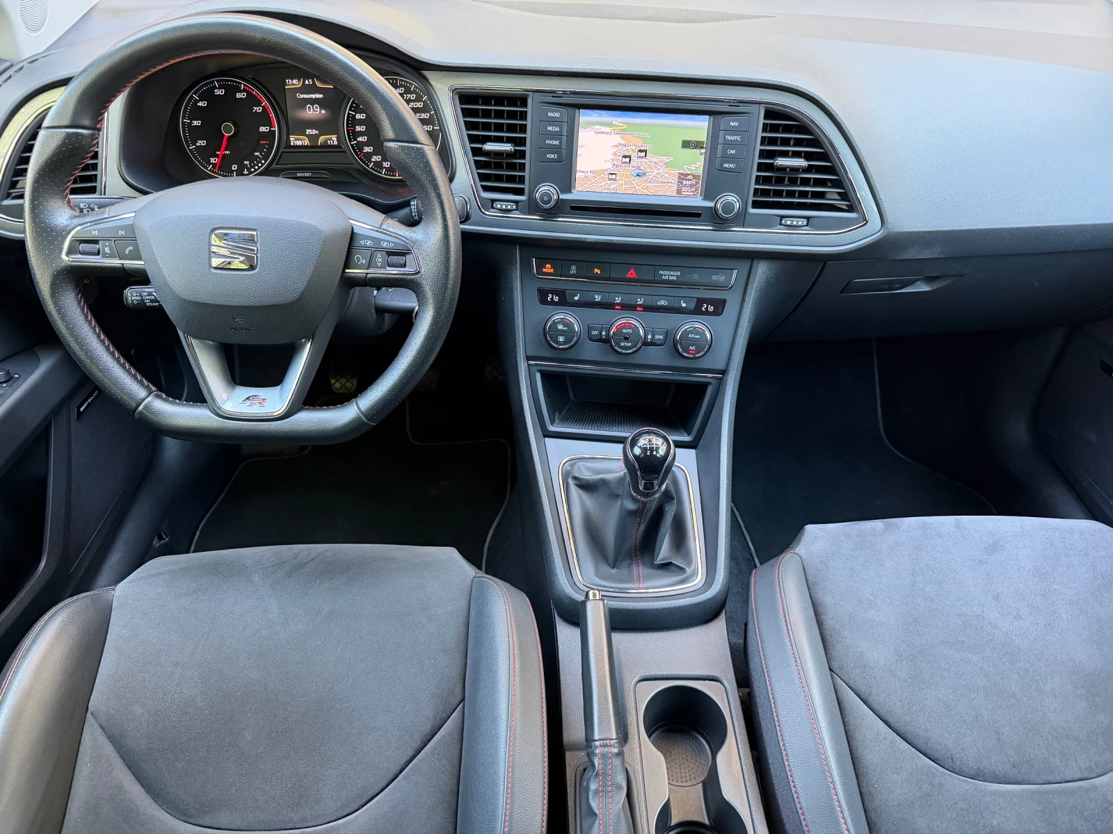 Seat Leon FR 1.4-TSI-ACT  150ps, снимка 8 - Автомобили и джипове - 55692607