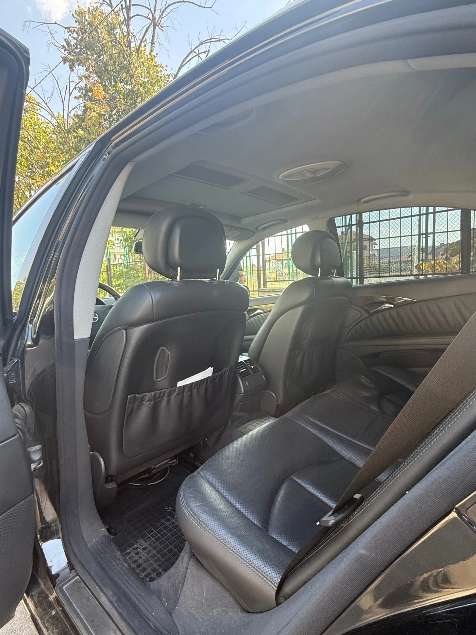Mercedes-Benz E 320 AVANTGARDE, снимка 10 - Автомобили и джипове - 55831772