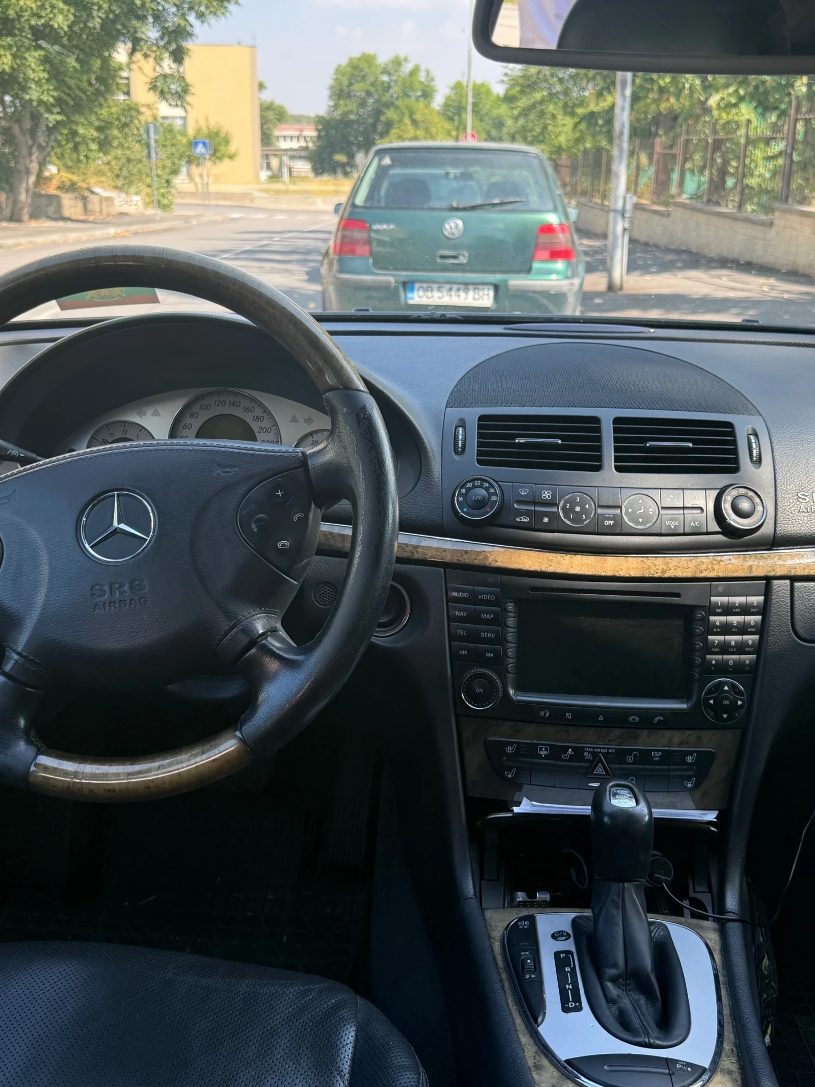 Mercedes-Benz E 320 AVANTGARDE, снимка 15 - Автомобили и джипове - 55831772