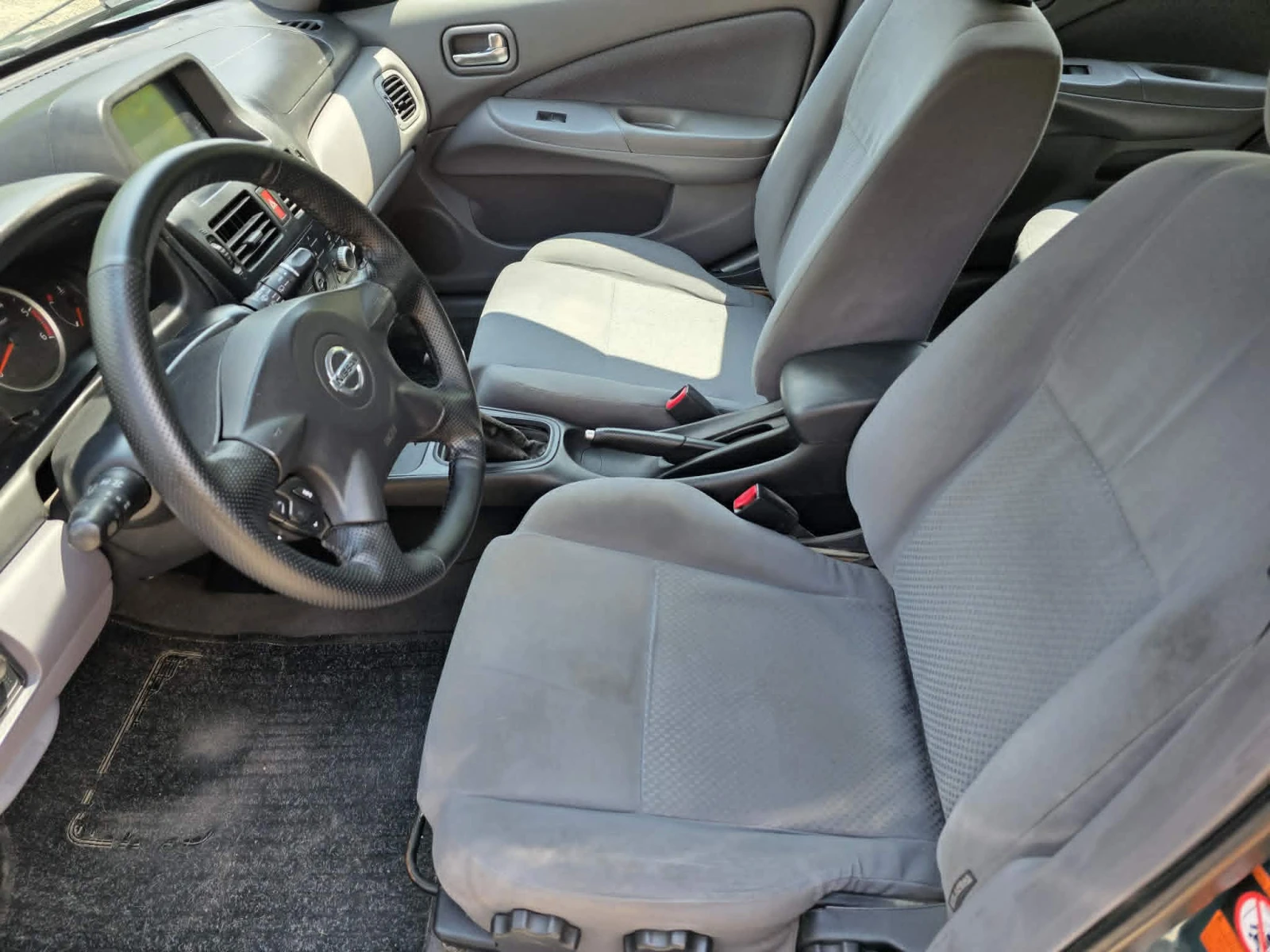 Nissan Almera 1.5 dci, снимка 9 - Автомобили и джипове - 55848361