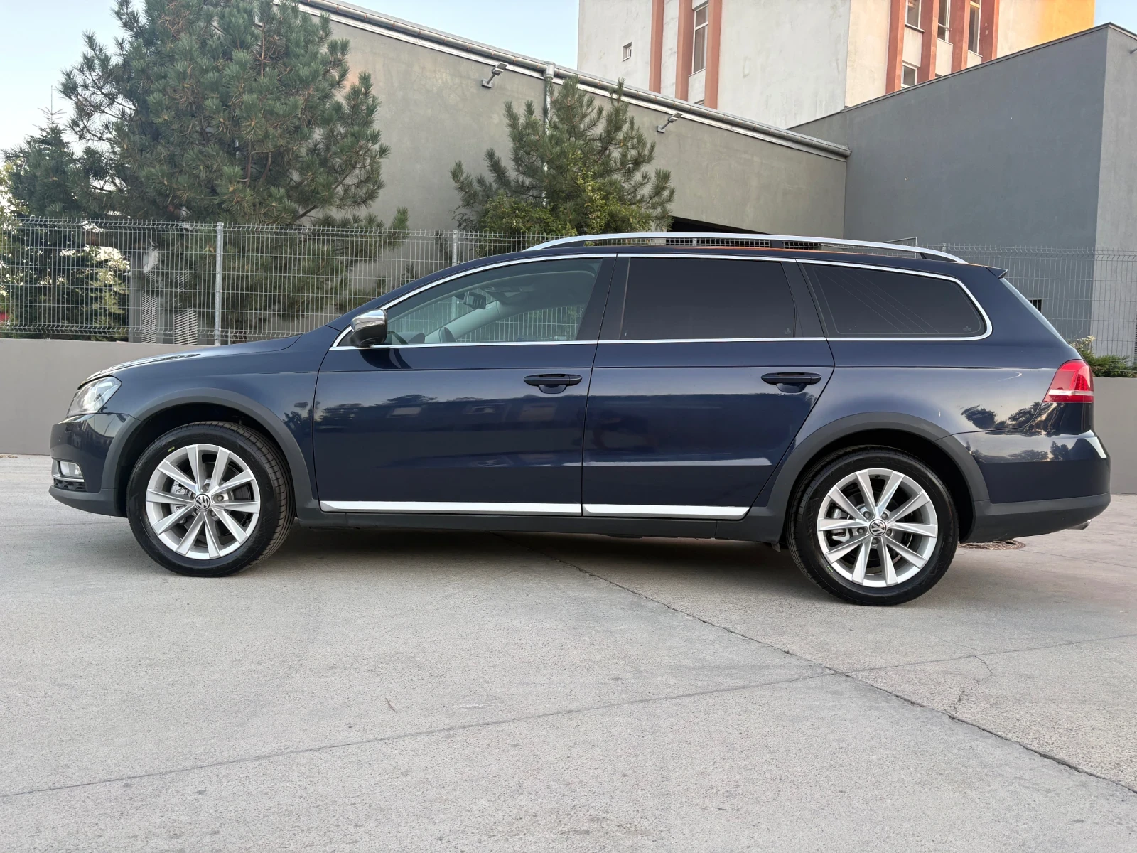 VW Alltrack 4Motion, снимка 3 - Автомобили и джипове - 55987365