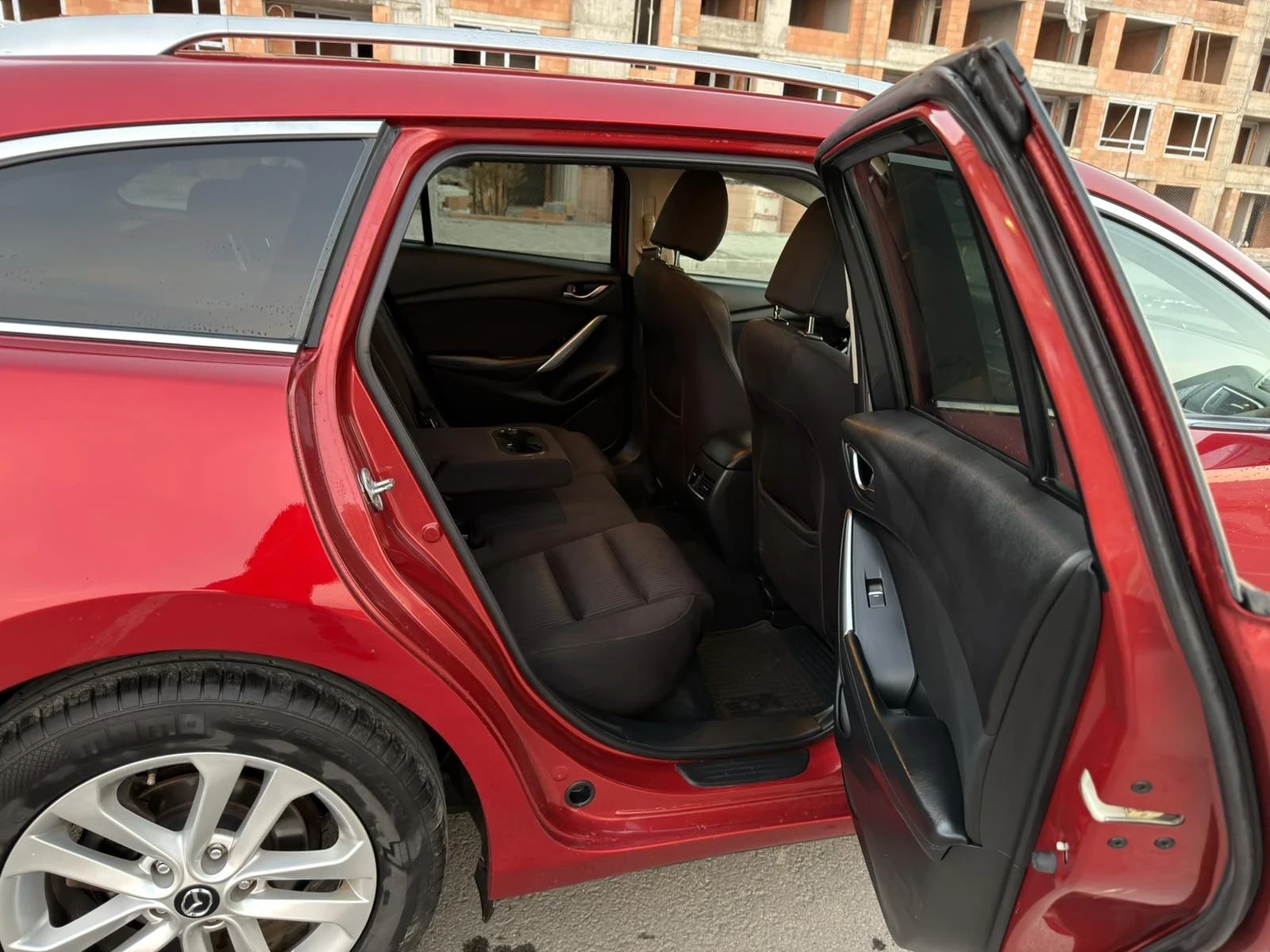 Mazda 6 2.0i Swiss, снимка 15 - Автомобили и джипове - 56638541
