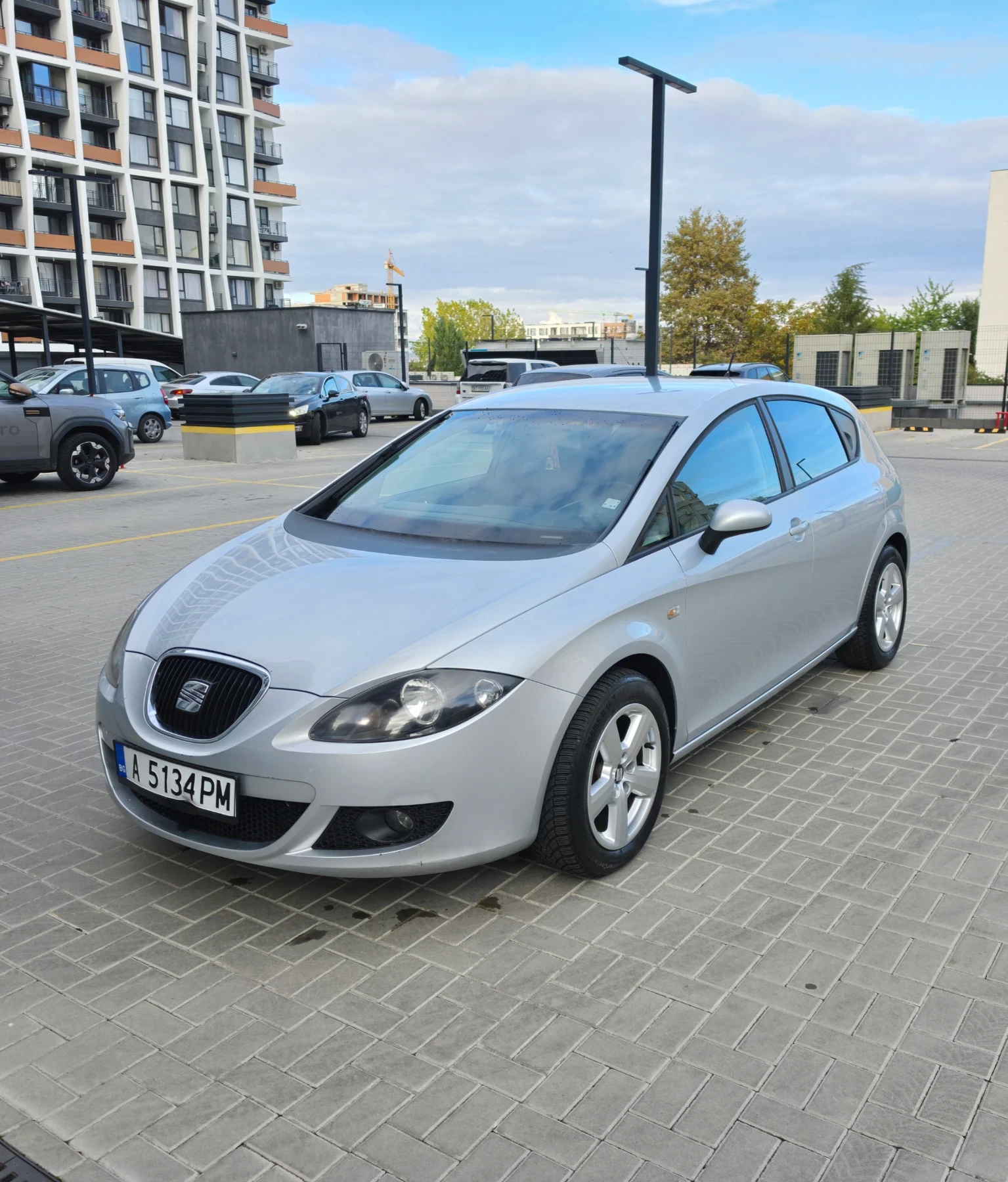 Seat Leon 1.6/Газ, снимка 4 - Автомобили и джипове - 56680596