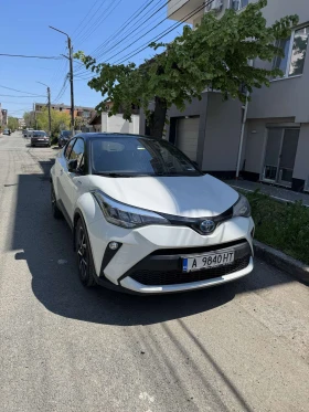 ������ Toyota C-HR
