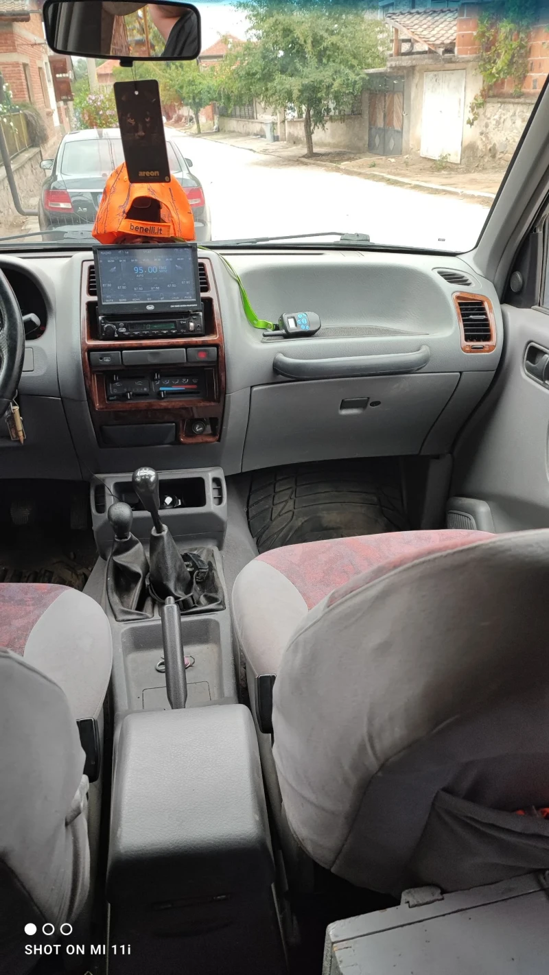 Nissan Terrano, снимка 8 - Автомобили и джипове - 47503262